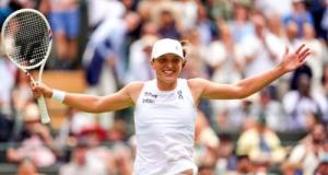 Wimbledon : irrésistible, Swiatek est à un match d’un sacre inédit
