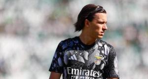 Real Madrid : les larmes touchantes de Carreras lors de sa présentation