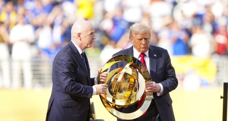  - Le coup de folie de Trump avec le trophée de la Coupe du monde des clubs