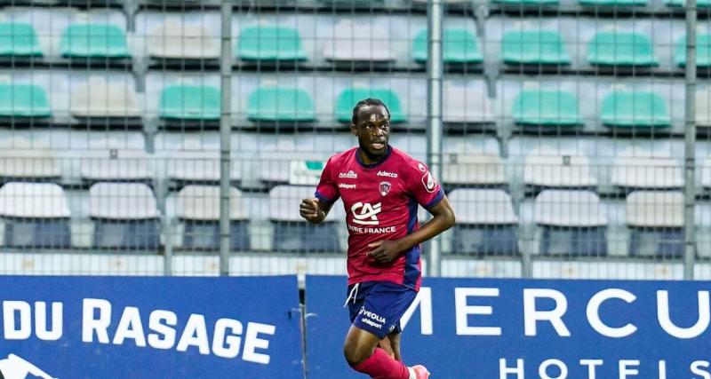  - Ligue 2 : un attaquant de Reims file à Barcelone, Bassouamina quitte déjà Clermont (off)