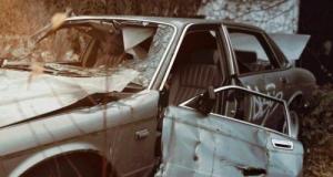 Ils retrouvent une voiture avec ses vitres brisées la nuit… et un cocktail incendiaire dessus !