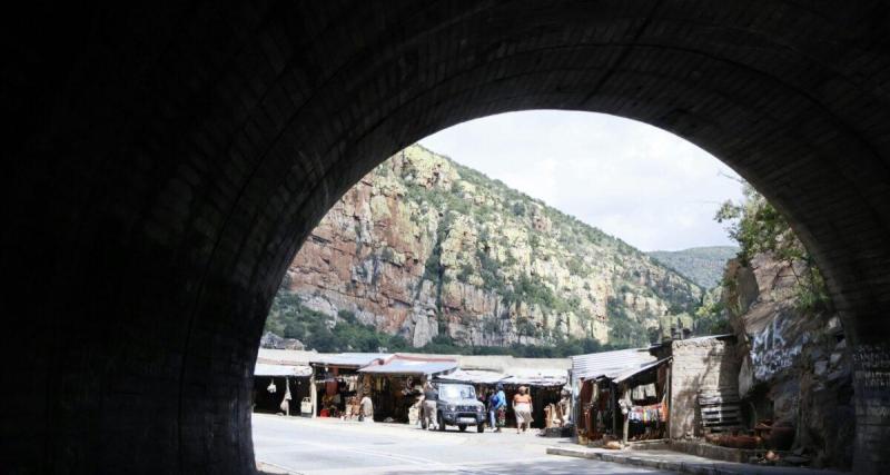  - Il roule 15 km dans un tunnel et reçoit une facture qui fait halluciner !