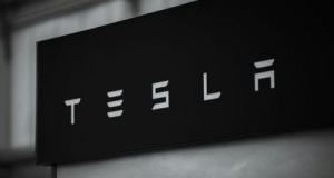 Il exige le remboursement de sa Tesla jamais livrée après 8 ans d'attente
