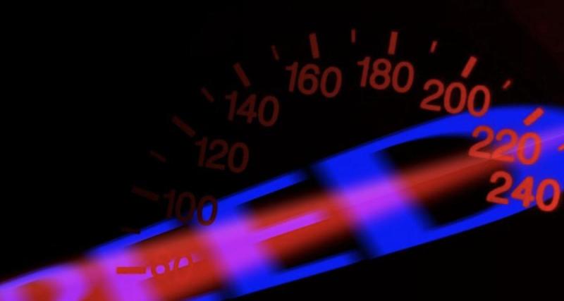 - Un jeune en conduite accompagnée flashé à 175 km/h, il écoutait les conseils de maman...