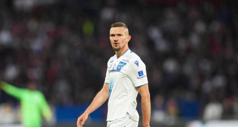  - Ligue 1 : Auxerre dit au revoir à Perrin, l'OL prête un Bleuet (off)