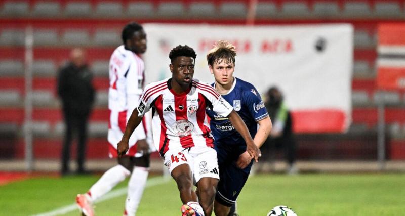  - Ligue 1 : un départ à Strasbourg, un promu se renforce (off)