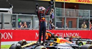 GP de Belgique : Verstappen frappe fort et étouffe McLaren dès le départ