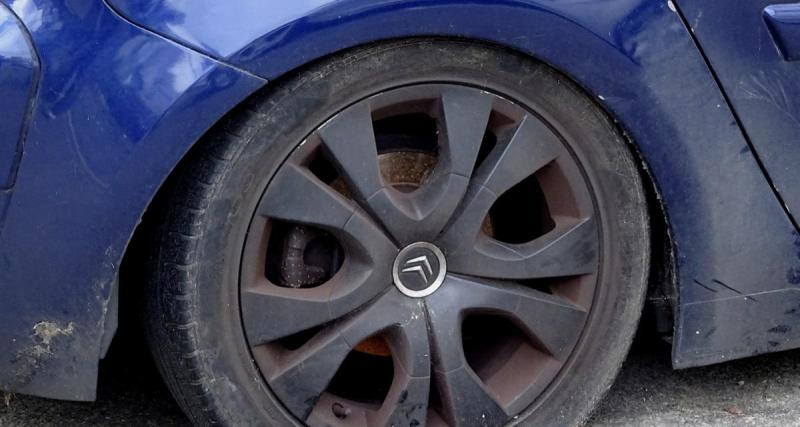  - Flashé à 116 km/h en pleine ville, il tente de fuir la police… pneus crevés à deux reprises