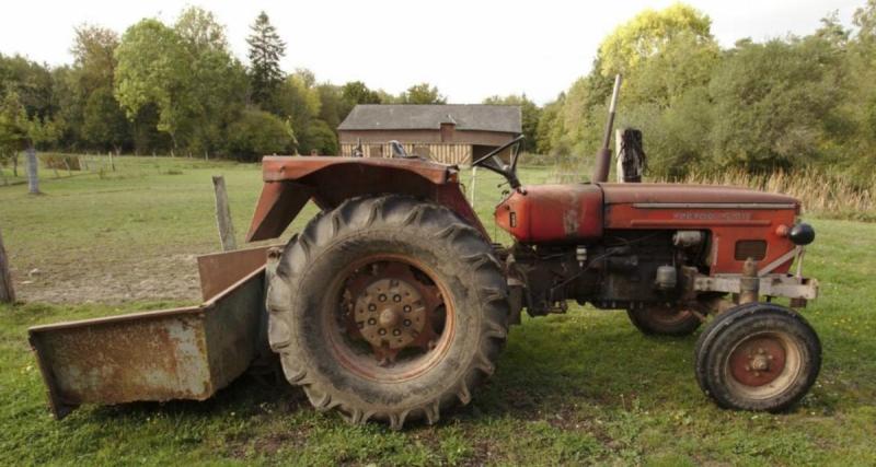  - Stationné depuis des années, son vieux tracteur reçoit une amende… à Paris