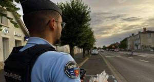 Flashée en excès de vitesse, elle simule un malaise pour attendrir les forces de l'ordre... Sans succès