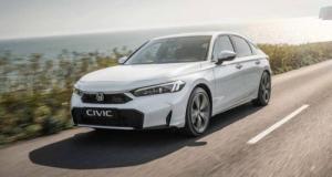 Honda Civic : un restylage léger pour la berline hybride japonaise