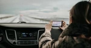 lls tentent de voler une banquette de voiture, mais réveillent le propriétaire