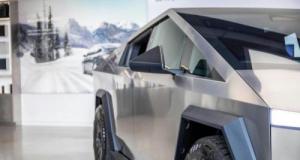 Il suit les consignes de Tesla… son Cybertruck refuse de démarrer deux semaines plus tard