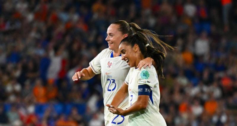  - Équipe de France (F) : "J’ai toujours été bluffée par Sakina Karchaoui" admet Lou Bogaert