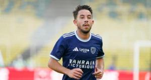Ligue 1 : le Paris FC dévoilent ses nouveaux maillots pour son retour dans l'élite