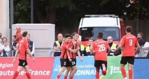 Ligue 2 : l’ASSE officialise une recrue, Boulogne et Rodez dévoilent leur maillot extérieur