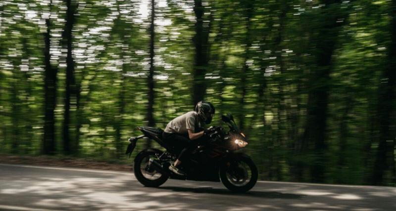  - Une mystérieuse tâche d’huile fait chuter un motard : sabotage volontaire ?
