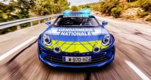 L’Alpine de la gendarmerie part en flammes en pleine autoroute, le choc !