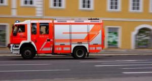 Boule de feu sur l’autoroute : tout part de deux simples vélos électriques mal accrochés