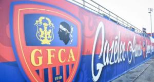 National 3 : quand un joueur casse le « G » du stade du Gazélec Ajaccio en amical