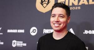 La pique de Nasri sur le PSG et la gestion d'Ekitike