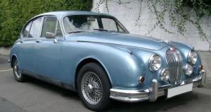 Une Jaguar MK2 maquillée au carton : le rêve de collection vire au cauchemar
