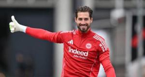 Mercato : le Paris FC officialise Kevin Trapp, Amiens s’offre un Slovène