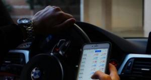Il laisse l’IA booster sa voiture : accélération, puissance… le résultat est bluffant