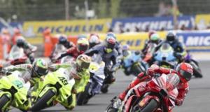 GP de Hongrie : Márquez domine la course sprint, Di Giannantonio et Morbidelli complètent le podium