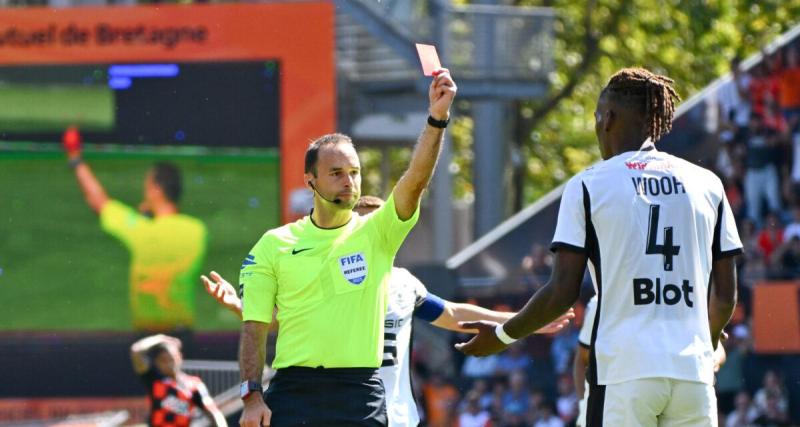  - Lorient profite de deux expulsions rennaises pour mener