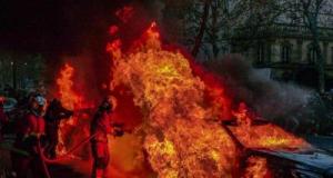 Un homme met le feu à la voiture d’un élu municipal en pleine nuit !