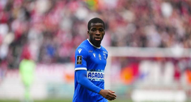  - OM : la scène lunaire entre un supporter et Hamed Junior Traoré à Marignane