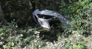 Il veut éviter un tracteur… sa voiture finit au fond d’un fossé !