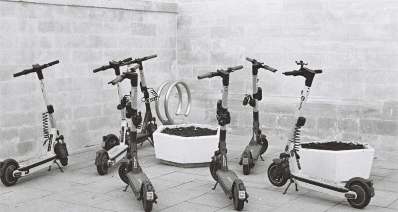  - Port d’écouteurs interdit et duo sur roues : les trottinettes sous haute surveillance