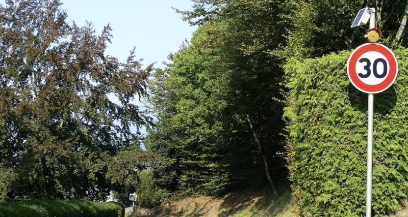  - Le nouveau panneau 30 km/h n’était pas assez visible, ils refusent de payer leur amende !