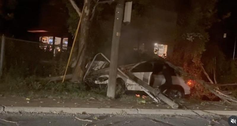  - Le geste héroïque d’un footballeur en vidéo : il sauve un homme d’une voiture en flammes