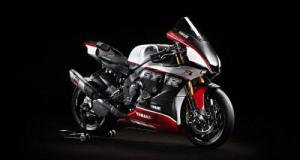 159 000 € pour une machine de Superbike, la Yamaha R1 fête ses 25 ans avec fureur