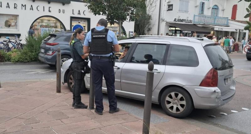  - Après un refus d’obtempérer, un conducteur percute un policier à moto