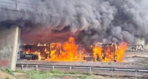 Chaos à Rennes : rocade bloquée, bus incendié, la préfecture appelle à éviter la ville