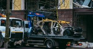 Il met le feu à la voiture de son ex… son procès déjà fixé