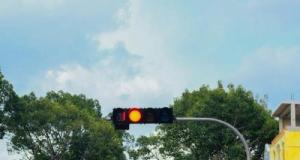 Ces nouveaux feux tricolores intelligents ne passent au vert… que pour les bons conducteurs !