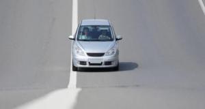 Une conductrice écope d’une amende pour avoir mordu une ligne blanche… Sur une place de parking