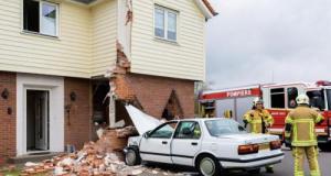 Une voiture percute et détruit le mur d’une maison, les pompiers ne trouvent personne en arrivant sur place
