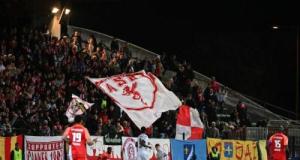 National 2 : les supporters de l'AS Cannes réclament le départ de la direction en plein match
