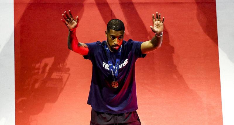  - PSG : Kimpembe en larmes, le magnifique hommage du Parc !