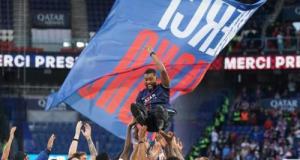 PSG : "Ce n'est pas facile pour moi", les larmes de Kimpembe lors de ses adieux au Parc des Princes 
