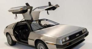 Elle achète un conteneur 3 200 € et tombe sur… une DeLorean de collection