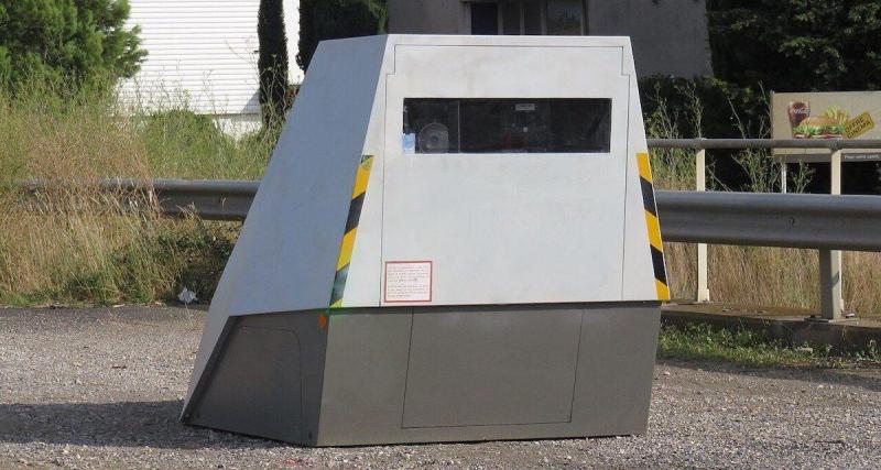  - Ils empêchent ce radar de flasher sans le dégrader, cette action astucieuse contre les amendes