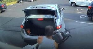 Il tente de voler une moto… et finit par offrir la scène la plus ridicule de l’année !