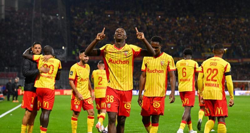  - Lens - Lille : la fête géniale des Lensois avec les Ultras et dans le vestiaire